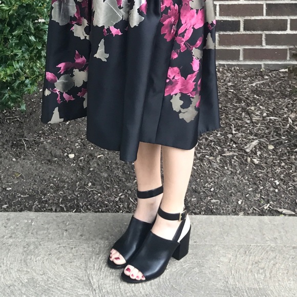 Bettye Muller Womens Polish Ankle Strap Block Heel - Picture 2 of 8